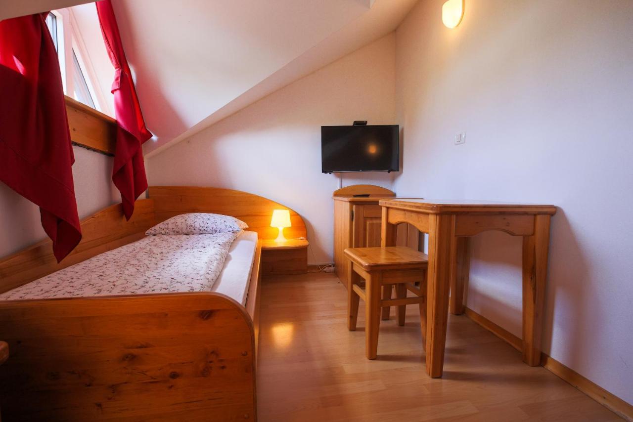 Domacija Malnarjevi Villa Villa Slavina Kültér fotó