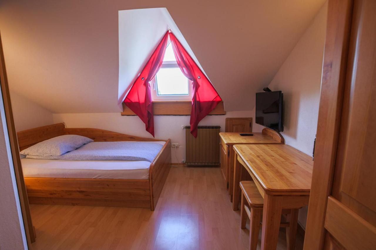 Domacija Malnarjevi Villa Villa Slavina Kültér fotó
