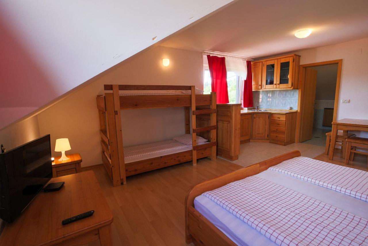 Domacija Malnarjevi Villa Villa Slavina Kültér fotó
