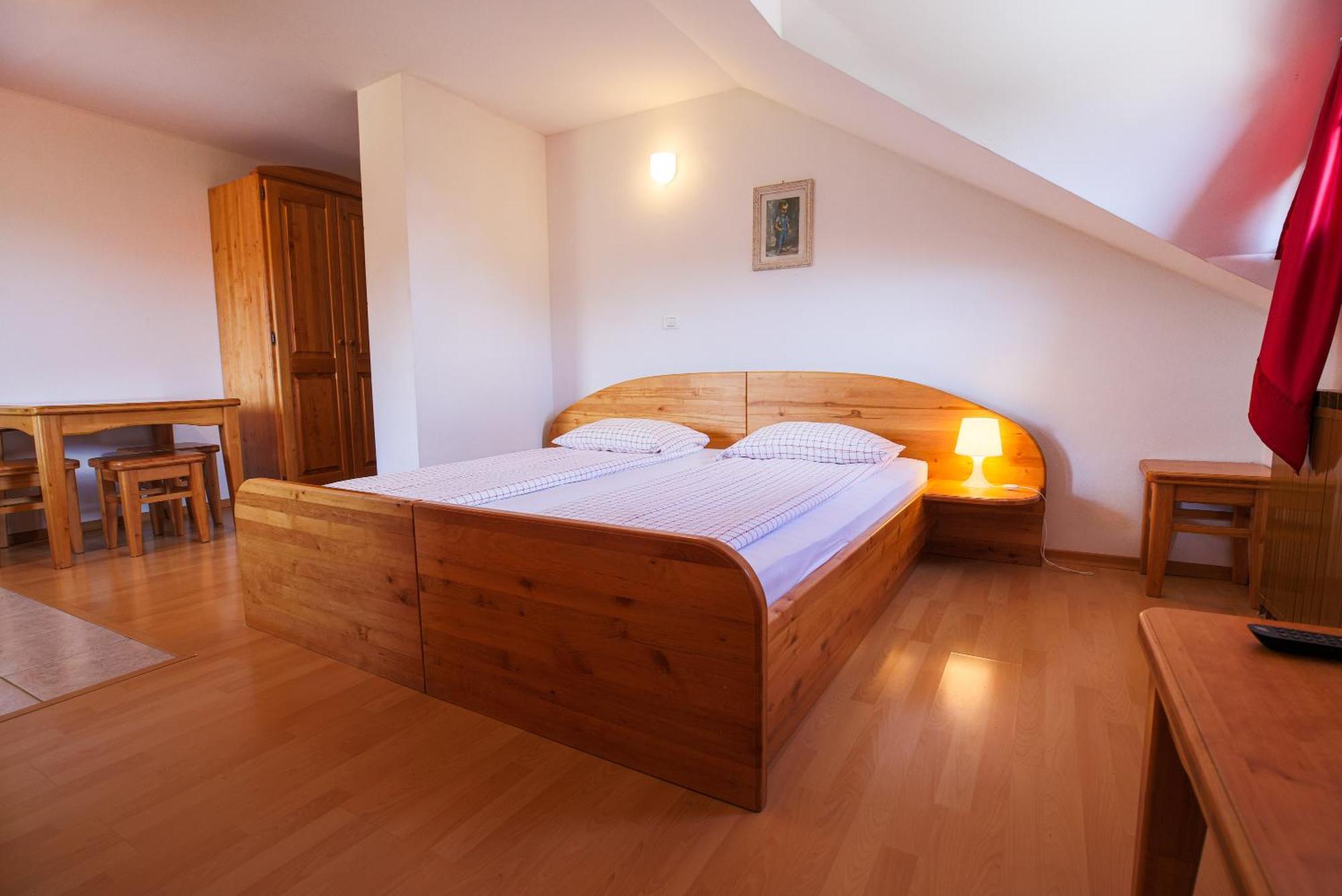 Domacija Malnarjevi Villa Villa Slavina Kültér fotó