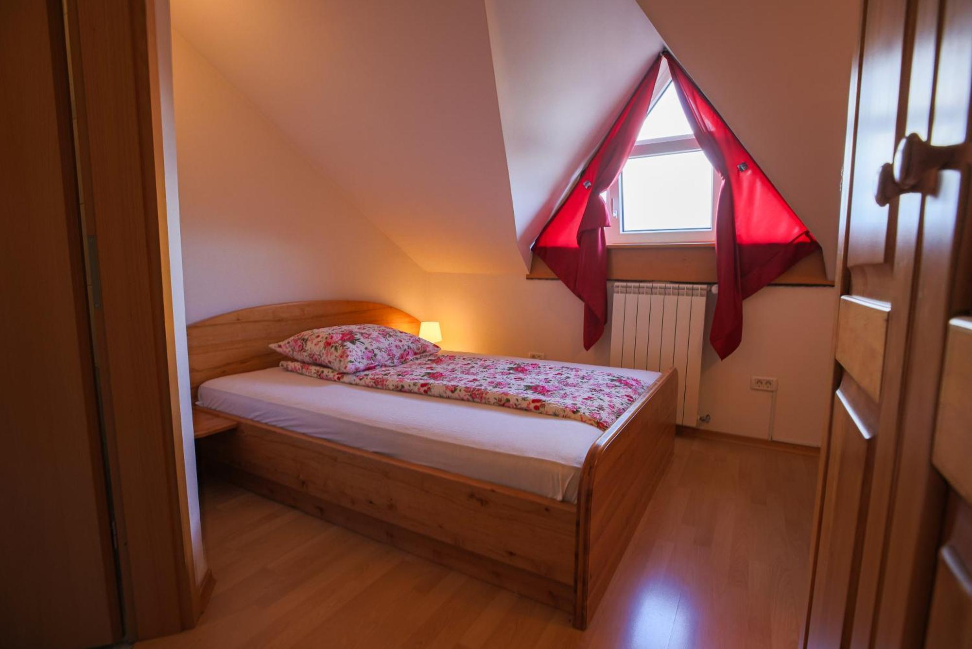 Domacija Malnarjevi Villa Villa Slavina Kültér fotó
