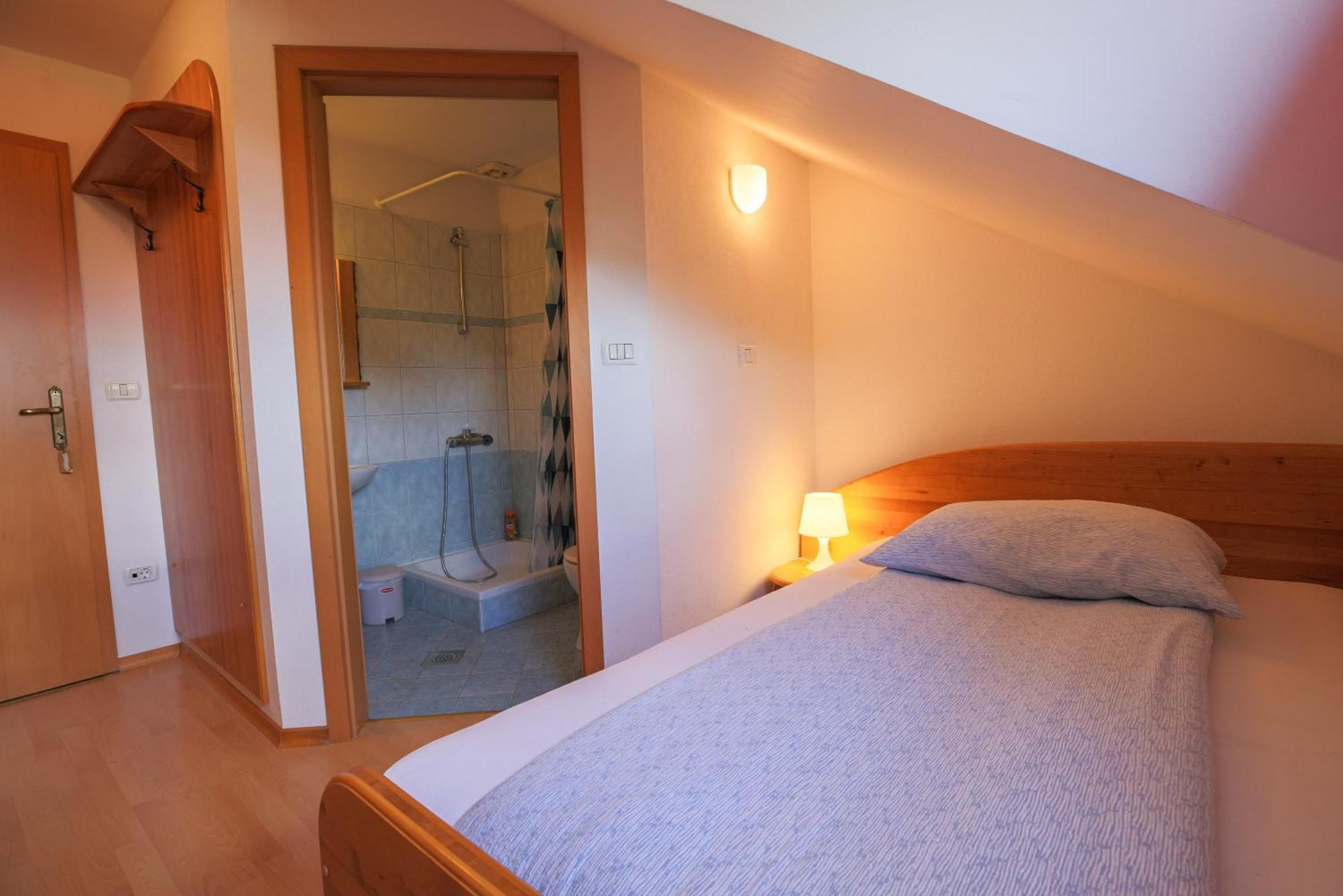 Domacija Malnarjevi Villa Villa Slavina Kültér fotó