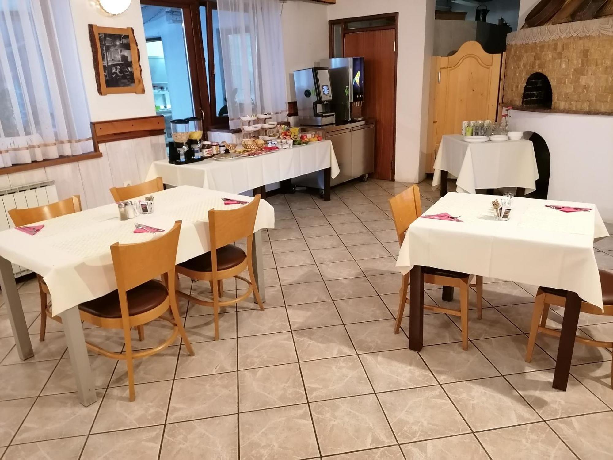 Domacija Malnarjevi Villa Villa Slavina Kültér fotó